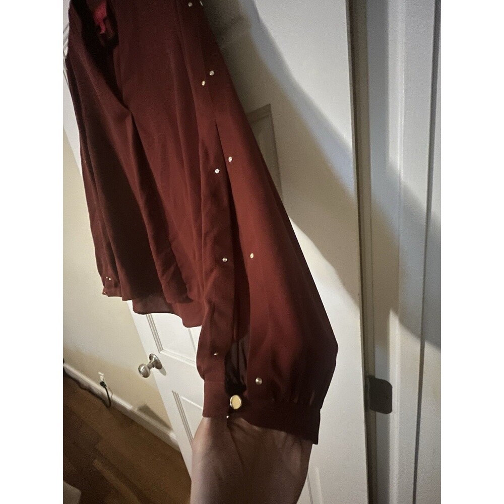 Jennifer Lopez Women’s Burgundy Solid V-Neck Long Sleeve Studded Blouse L - Picture 3 of 6